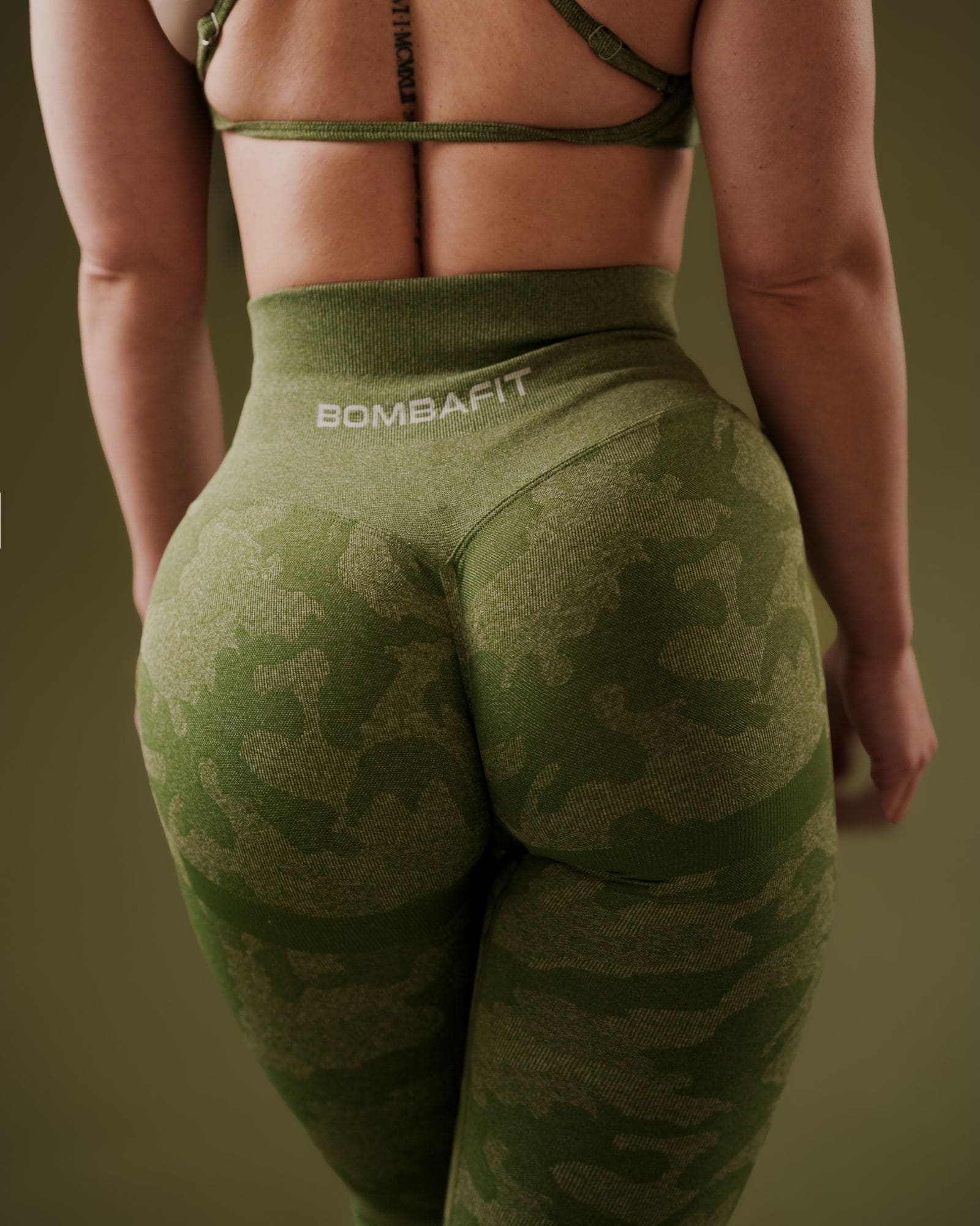 Oasis Leggings Push Up Camo - Verde Militare - Image 7