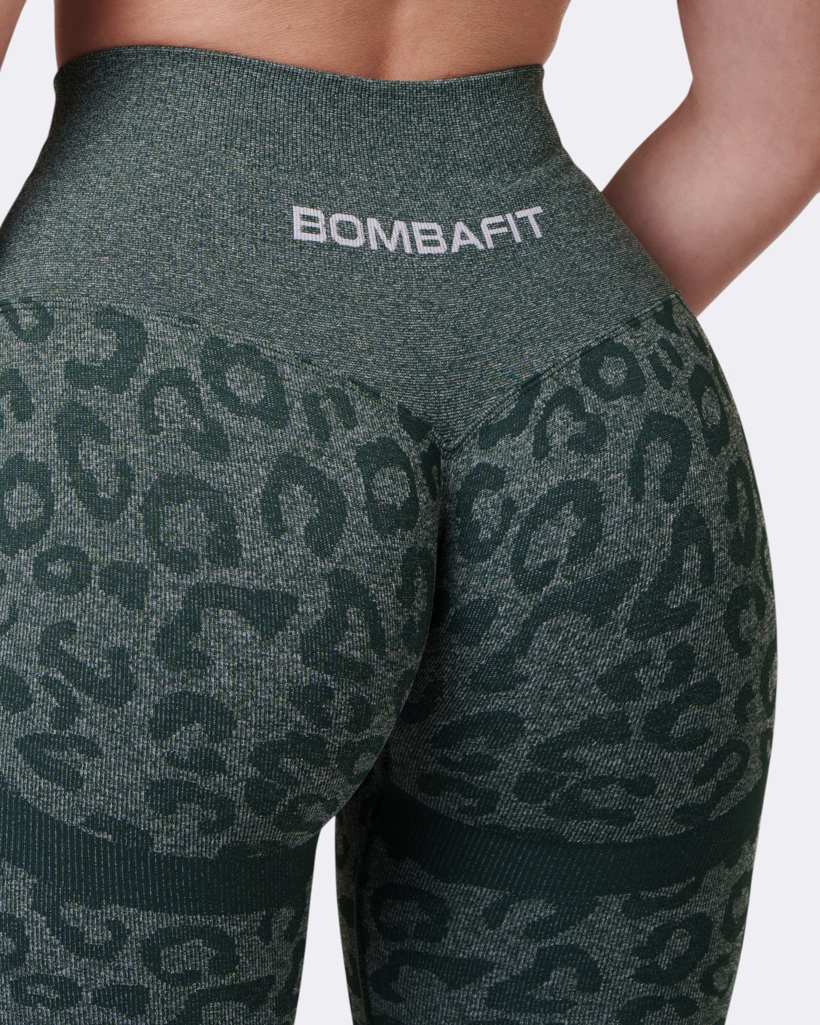 Oasis Leggings Push Up Leopard - Verde Scuro - Image 4