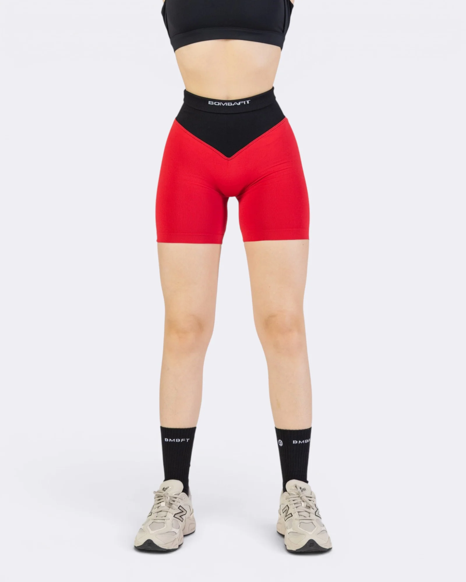 Pump It Bicolor Shorts Leggings - Rosso Aurora/Nero - Image 2